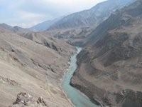India and Pakistan share the waters of the Indus River, which links the two hostile states. / Credit:Athar Parvaiz/IPS